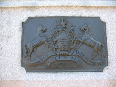 State Crest on the Back of Monument image. Click for full size.
