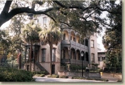 Comer House, #2 East Taylor St. Savannah image. Click for full size.