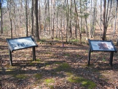 Markers at Grant's Headquarters Site image. Click for full size.