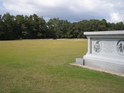 North Carolina Monument and earthworks image. Click for full size.