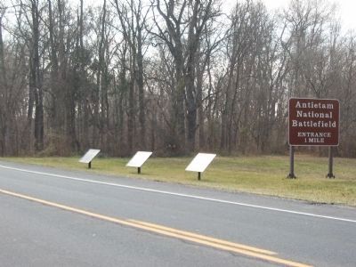Confederate Tablets on the New Hagerstown Pike. Click for full size. Confederate Tablets on the New Hagerstown Pike image. Click for full size.