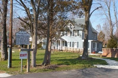 William Penn marker in front of Carrie Weedon house. Click for full size. William Penn marker in front of Carrie Weedon house image. Click for full size.