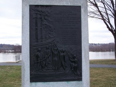 Plaque on Monument image. Click for full size.