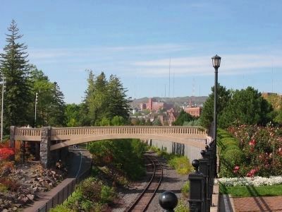 Park Pedestrian Bridge. Click for full size. Park Pedestrian Bridge image. Click for full size.