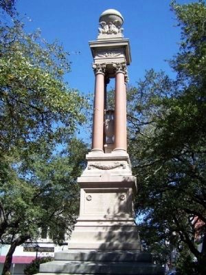 William Washington Gordon Monument at Center of the Square image. Click for full size.