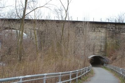 The Carrollton Viaduct, as seen from the marker image. Click for full size.