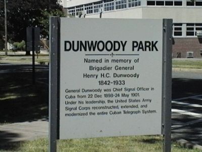 Dunwoody Park image. Click for full size.