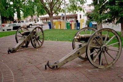 Replica mountain howitzers in the plaza image. Click for full size.