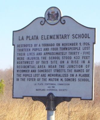 La Plata Elementary School image. Click for full size.