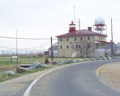 Marker (on the left) and the Point Lookout Lighthouse image. Click for full size.