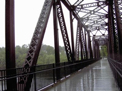 The Lewiston-Auburn Railroad Bridge image. Click for full size.