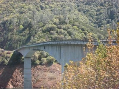 <i>Parrott's Ferry Bridge image. Click for full size.