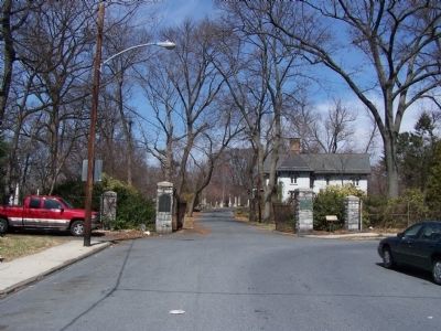 Harrisburg Cemetery Entrance image. Click for full size.