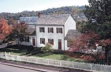 Blount Mansion. Click for full size. Blount Mansion image. Click for full size.