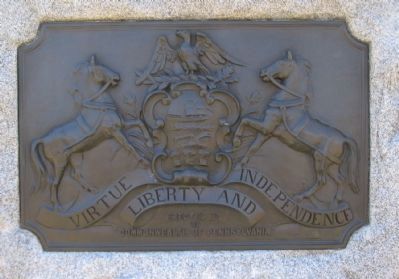 State Crest on the Rear of the Monument image. Click for full size.