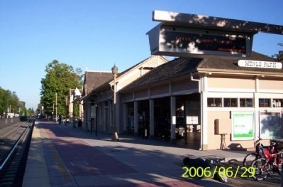 Menlo Park Railroad Station image. Click for full size.