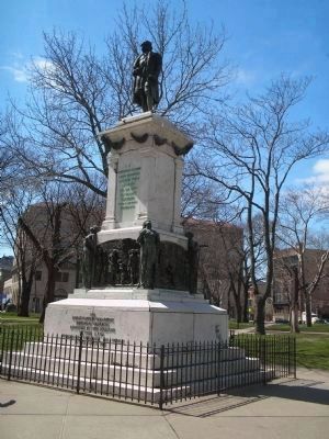Christopher Columbus Monument image. Click for full size.