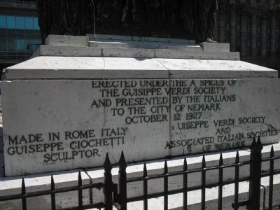 Back of Monument image. Click for full size.