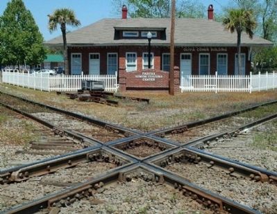 The Railroad intersection as mentioned in Marker. Click for full size. The Railroad intersection as mentioned in Marker image. Click for full size.