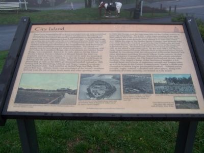 City Island Marker image. Click for full size.