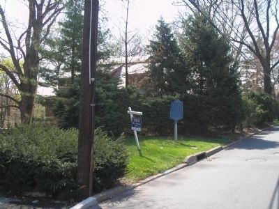 Marker on Teaneck Road image. Click for full size.