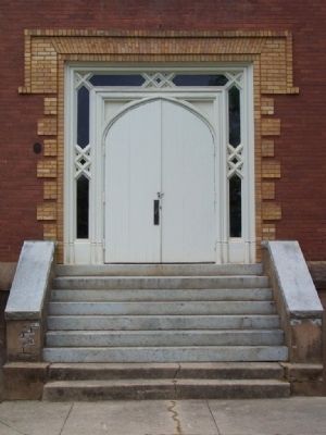 Front door of Winnie Davis Hall of History image. Click for full size.