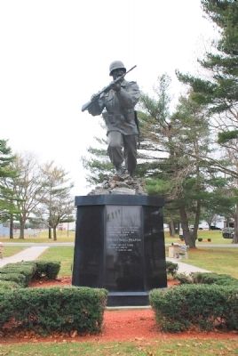 Front View of Infantry Statue image. Click for full size.