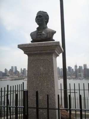 Alexander Hamilton Bust image. Click for full size.