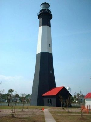 Tybee Lighthouse image. Click for full size.
