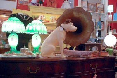 "Nipper the Dog" next to a phonograph in an antique store image. Click for full size.
