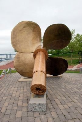 Rear view of the propeller and shaft image. Click for full size.