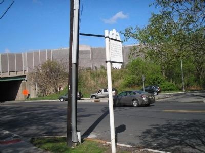 Broad Avenue Marker. Click for full size. Broad Avenue Marker image. Click for full size.