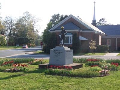 Another view of statue image. Click for full size.
