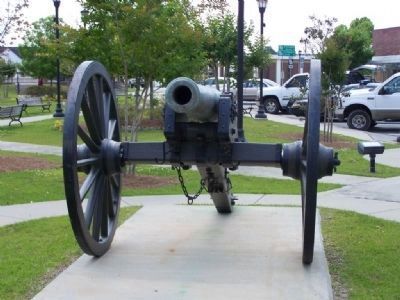 Historic Civil War Cannon image. Click for full size.