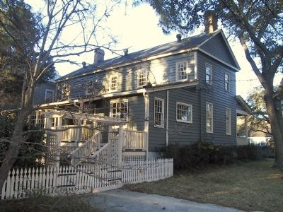 John and Mary Perry Cleland House image. Click for full size.