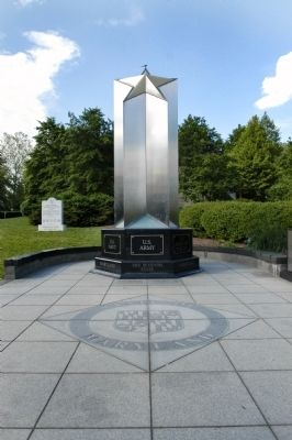 Maryland World War II Memorial image. Click for full size.