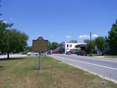 Guyton Confederate General Hospital Marker looking north on GA 17 image. Click for full size.
