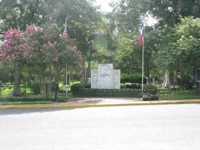 Grave site of Sam Houston, Oakwood Cemetery image. Click for full size.