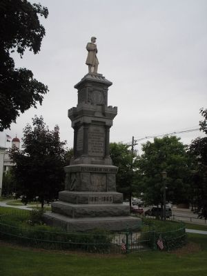 Civil War Soldiers and Sailors Monument image. Click for full size.
