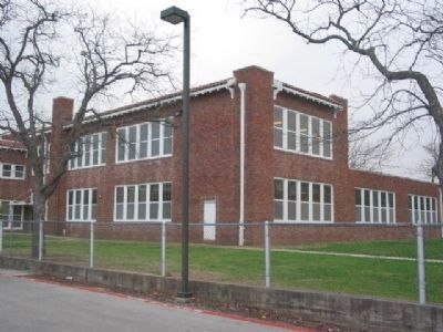 Georgetown High School Building image. Click for full size.