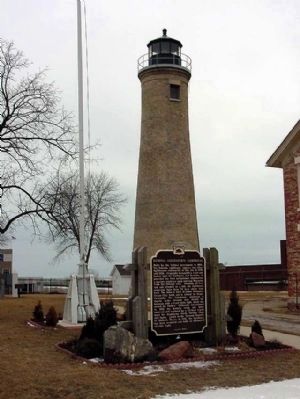 Kenosha (Southport) Lighthouse and Marker image. Click for full size.