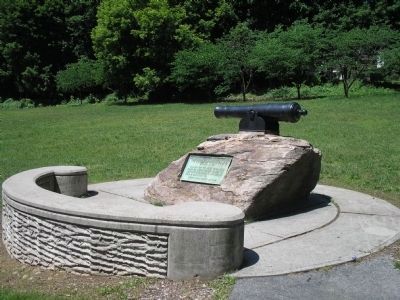 Marker near the Bronx River Parkway image. Click for full size.