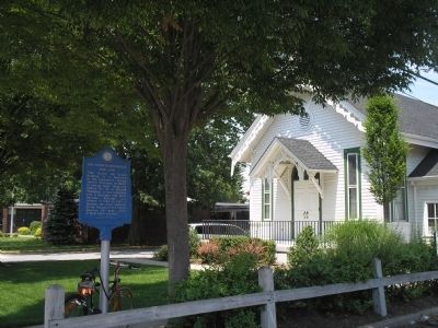 Marker on Midland Avenue. Click for full size. Marker on Midland Avenue image. Click for full size.