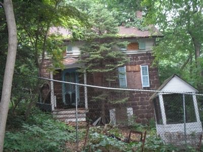 Colonial House in Fairlawn image. Click for full size.