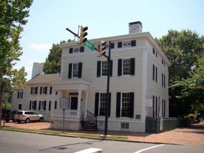 Lee-Fendall House and Marker. Click for full size. Lee-Fendall House and Marker image. Click for full size.
