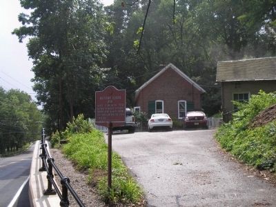 Marker on Mt. Kemble Avenue. Click for full size. Marker on Mt. Kemble Avenue image. Click for full size.