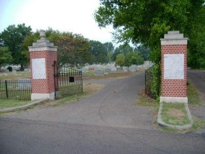 Friendship Cemetery Gate image. Click for full size.