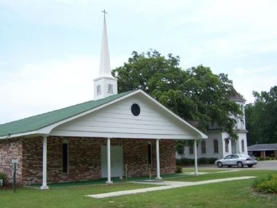 Euhaw Baptist Church Sanctuary </b>(built 1982) image. Click for full size.