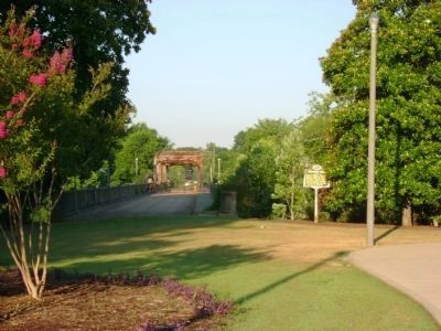 Robinson Road Marker at the Old Tombigbee River Swing Bridge. Click for full size. Robinson Road Marker at the Old Tombigbee River Swing Bridge image. Click for full size.