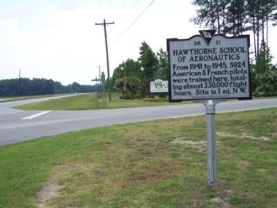 Hawthorne School of Aeronautics Marker image. Click for full size.